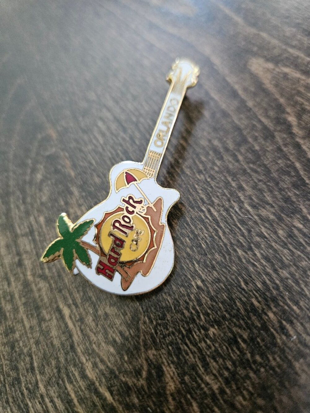 Hard Rock Cafe Orlando "Palm On The Beach" Guitar Pin